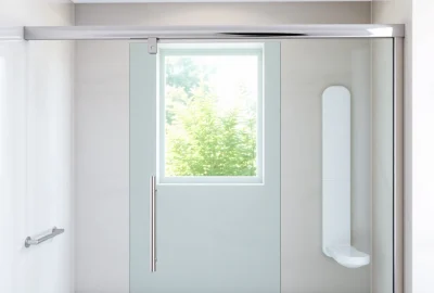 Elegant shower screen sliding door in a modern bathroom, emphasizing its sleek design and functionality.